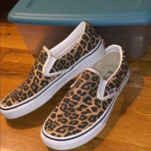 Leopard Vans Slip-ons